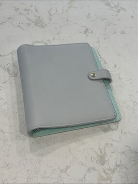 KiKiK Gray Faux Leather A5 Planner Binder Organizer Agenda with Snap Closure